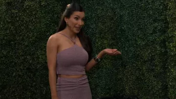 Top de camisola de punto de H&M usado por Audra Charles (Zuleyka Silver) como se ve en The Young and the Restless el 30 de junio de 2025