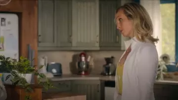 Lululemon Define Jacket worn by Bess Sinclair (Candice King) as seen in We Were Liars (S01E07)