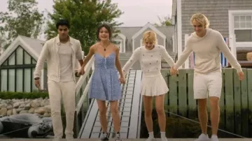 Converse Sneaker Chuck Taylor All Star Hi worn by Cadence Sinclair (Emily Alyn Lind) as seen in We Were Liars (S01E08)