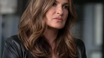 Law and Order Mariska Hargitay black leather blazer of Mariska Hargitay in Law & Order