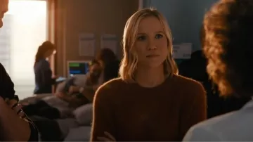 Gerard Darel Jasmina Suéter de cachemira usado por la Dra. Hannah Asher (Jessy Schram) como se ve en Chicago Med (S10E10)