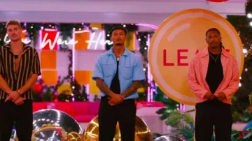 Fashion Nova Swirl Jacquard Linen Boxy Jacket worn by Taylor Williams as seen in Love Island (S07E27)