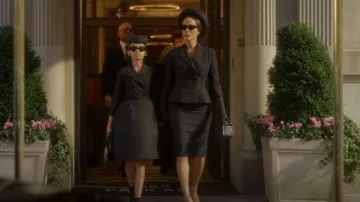 Hermès Vache Hunter Shiny Crocodile Petit H Box Bag in Caban Black worn by Lisa Todd Wexley (Nicole Ari Parker) as seen in And Just Like That… (S03E06)