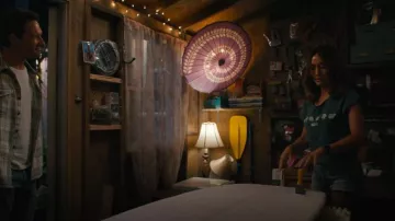 Mother The Skipper Short N Long Fray Shorts de mezclilla usados por la detective Renée Ballard (Maggie Q) como se ve en Ballard (S01E04)