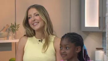 Veronica Beard Jordyn Débardeur court porté par Sarah Fennel comme on le voit dans Today with Jenna & Friends le 10 juillet 2025