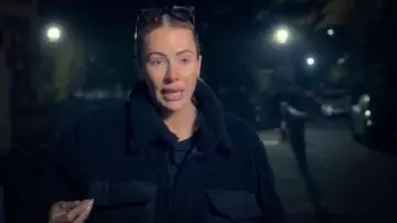 Alo Yoga Sherpa Edge Shacket portée par Olivia Attwood comme on le voit dans Olivia Attwood : Le prix de la perfection (S02E02)