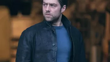 Rebus 2024 Chaqueta Richard Rankin usada por Rebus 2024 en Rebus (2024)