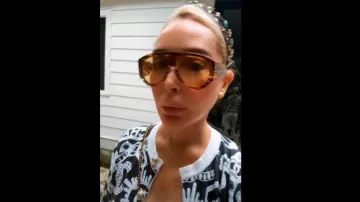 Gafas de sol Tom Ford 61MM Aviator en Havana Yellow usadas por Marysol Patton como se ve en The Real Housewives of Miami (T07E05)