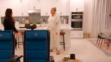 Pantalones de chándal American Vintage Itonay Cotton-Blend usados por Gina Kirschenheiter como se ve en The Real Housewives of Orange County (T19E01)