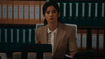 Mango Combined Knitted T-Shirt worn by Sarah Franklin (Leah Lewis) as seen in Matlock (S01E16)