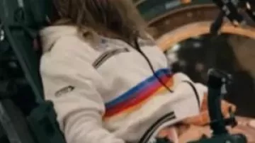Project Hail Mary 2026 Ryan Gosling White Jacket worn by Ryland Grace (Ryan Gosling) in Project Hail Mary