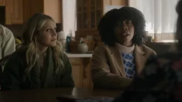 Mozh Mozh Golgoli Turtleneck in Dusty Pink & Blue worn by Ivy (Tamera Tomakili) as seen in Happy Face (S01E03)