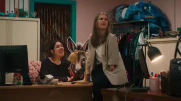 Only Onlelly Blazer worn by Nicole (Jade Asha) as seen in Pushers (S01E01)