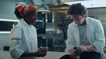 One Ear Brand Sincerity Huge Bandana in Tomato Soup worn by Sydney Adamu (Ayo Edebiri) as seen in The Bear (S03E01)