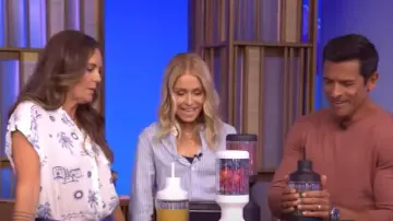 Rails Mykonos Whitney Linen Button-Front Shirt worn by Monica Mangini as seen in LIVE with Kelly and Mark on July 10, 2025