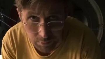 Project Hail Mary Ryan Gosling Yellow Shirt of Ryland Grace (Ryan Gosling) in Project Hail Mary