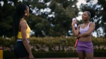 Pantalones cortos de entrenamiento Nike Pro Black 3" usados por Keisha Clark (Lovie Simone) como se ve en FOREVER (S01E01)