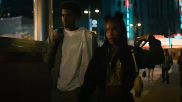 Top de sujetador con corsé sin forro Dream Angels de Victorias Secret usado por Keisha Clark (Lovie Simone) como se ve en FOREVER (S01E03)