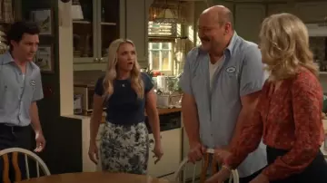 Premise Women's Cashmere Short Sleeve Crew Neck Sweater worn by Mandy Cooper (Emily Osment) as seen in Georgie & Mandy's First Marriage (S01E22)