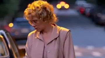 Tigre de papel 2025 Abrigo de Scarlett Johansson usado por Scarlett Johansson en Tigres de papel