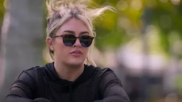 Lunettes de soleil Oliver Peoples Riley portées par Dayna Mathews comme on le voit dans The Ultimatum : Queer Love (S02E05)