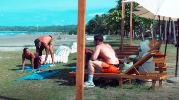Zapatilla Saucony Endorphin Speed 4 para hombre usada por Jeremy Simon como se ve en Bachelor in Paradise (T10E02)