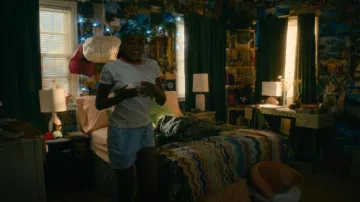 Boxer Out From Under par Out From Under chez Urban OutfittersBoxer Shorts portés par Keisha Clark (Lovie Simone) comme on le voit dans FOREVER (S01E06)