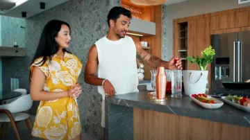 Camiseta de tirantes H&M Regular Fit Pointelle-Knit en color crema usada por Jonathon Johnson como se ve en Bachelor in Paradise (T10E02)