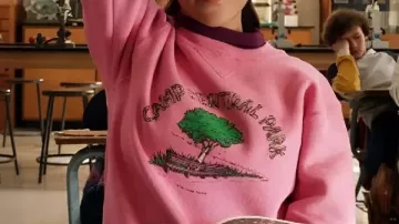Stranger Things S05 Priah Ferguson Pink Sweatshirt (Priah Ferguson) in Stranger Things (S05E08)