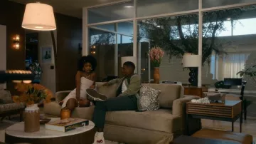 Comme Des Garçons PLAY Chuck 70 Sneaker portée par Justin Edwards (Michael Cooper Jr.) comme on le voit dans FOREVER (S01E07)