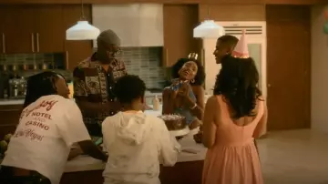 Haut corset en denim edikted porté par Keisha Clark (Lovie Simone) comme on le voit dans FOREVER (S01E08)