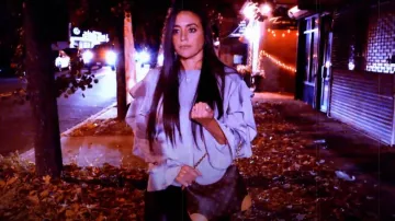 Louis Vuitton Boulogne PM Monogram Bag porté par Sammi Giancola vu dans Jersey Shore : Family Vacation (S08E08)