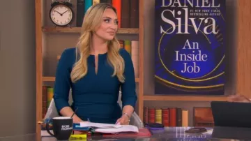 Robe à manches 3/4 Nora Gardner Daphne en sarcelle portée par Kelly O’Grady comme on le voit dans CBS Mornings le 14 juillet 2025