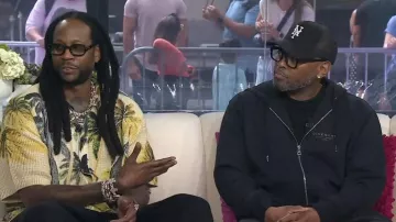 Sweat à capuche zippé Givenchy Regular Fit porté par Omar Epps, comme on le voit dans Today le 18 juillet 2025