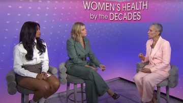 Sandale Veronica Beard Kathleen 2 portée par Jenna Bush Hager comme on le voit dans Today with Jenna & Friends le 18 juillet 2025