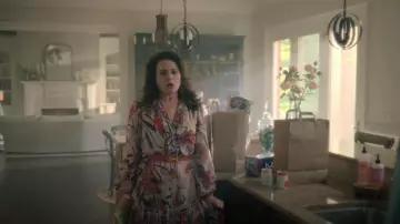 Hermes H Red Leather Belt worn by Jill (Katie Lowes) as seen in The Hunting Wives (S01E03)