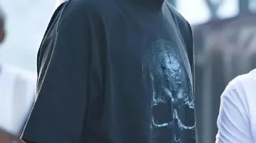 Camiseta con estampado de calaveras del Wireless Festival 2025 de Kevin Durant en BURNA BOY CAN'T HEAR ITSELF SING Because LONDON IS TOO LOUD @ Wireless Fest 2025