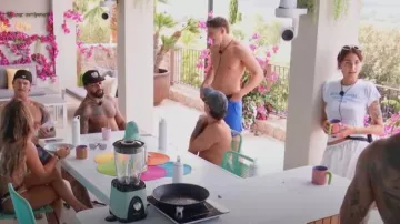 Pantalones cortos de running Nike usados por Indigo Carthew como se ve en Love Island Australia (S06E02)