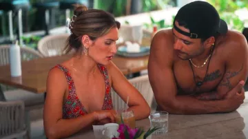 Clip de garra de pelo de metal Jatomssm en Silver Wave usado por Katherine Izzo como se ve en Bachelor in Paradise (S10E04)