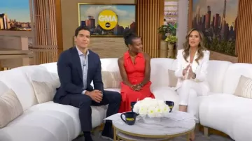 Hutch Vivian Robe chemise midi sans manches portée par Janai Norman telle que vue dans CBS Mornings le 23 juillet 2025