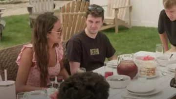 LoveShackFancy Dovi Top porté par Emira D’Spain comme on le voit dans Next Gen NYC (S01E08)