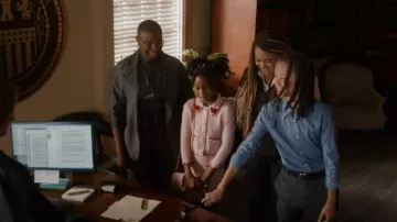 Fear Of God Blazer californien en coton porté par Henrietta Wilson (Aisha Hinds) comme on le voit dans 9-1-1 (S08E18)