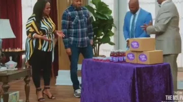 Sandalias Bijoux de Gianvito Rossi usadas por Leah (Courtney Nichole) como se ve en Tyler Perry's Assisted Living (S06E02)