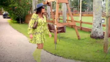 Mini-robe plissée à plâtre Milly Liv en Chartreuse Multi portée par Adriana de Moura comme on le voit dans The Real Housewives of Miami (S07E07)