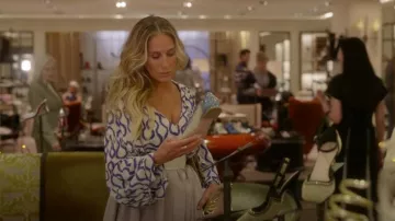 Gianvito Rossi Rania crystal-Embellished Suede-Trimmed Organza Flats worn by Carrie Bradshaw (Sarah Jessica Parker) as seen in And Just Like That… (S03E09)
