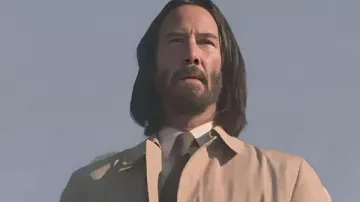 Good Fortune 2025 Keanu Reeves Manteau de Gabriel (Keanu Reeves) dans Good Fortune