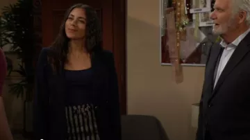 Blazer en laine à simple boutonnage Smythe Duchess porté par Daphne Rose (Murielle Hilaire) tel qu’on le voit dans The Bold and the Beautiful le 23 juillet 2025