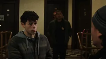 Veste de chemise Levi’s portée par Danny (Ethan Jones Romero) telle qu’on la voit dans Law & Order : Special Victims Unit (S26E13)