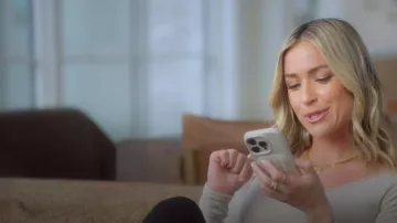 Collar de cadena de espiga de doble capa de James poco común usado por Kristin Cavallari como se ve en Honestamente Cavallari: The Headline Tour (S01E01)