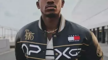 F1 The Movie Damson Idris APXGP Blouson en cuir porté par Joshua Pearce (Damson Idris) en F1